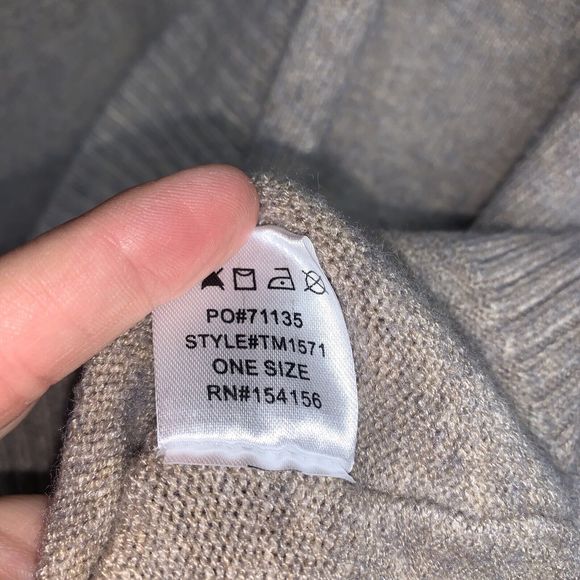 Womens All Row Cardigan Sweater OSFM EUC - Picture 5 of 7